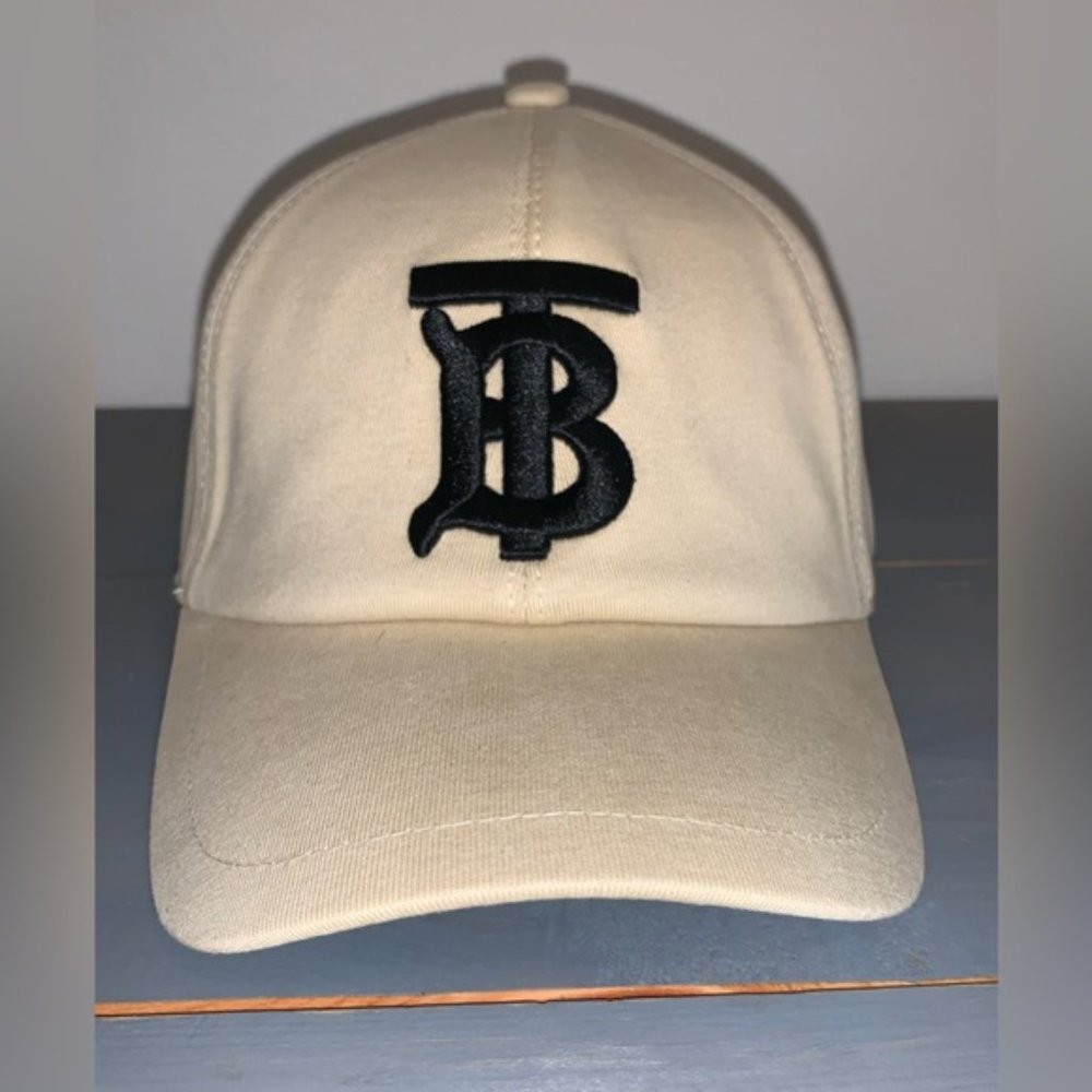 Burberry hat